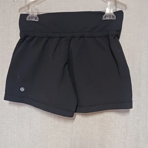 Lululemon - Picture 3 of 5